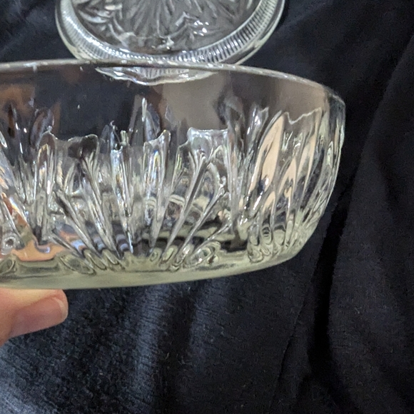 Vintage AVON Crystal Cut Candy Dish & Lid - Picture 3 of 10